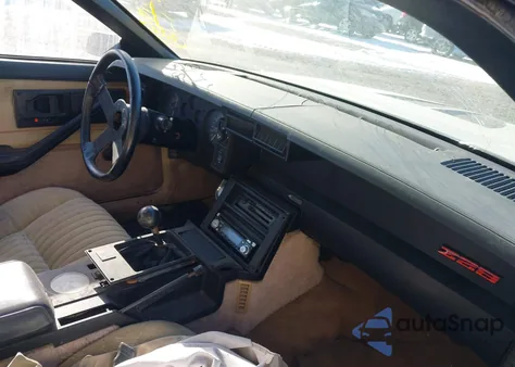 1982 Chevrolet Camaro from USA, damaged, VIN 1G1AP87H9CN153079